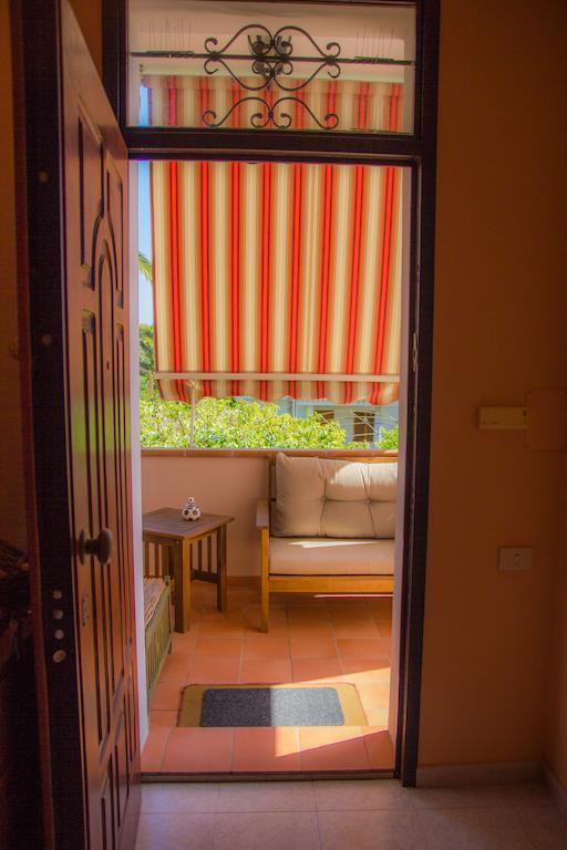 Casa Vacanza Sa Ferula Флуміні-ді-Кварту Екстер'єр фото